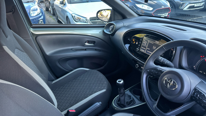 Toyota Aygo X 1.0 VVT-i Edge 5dr Petrol Hatchback